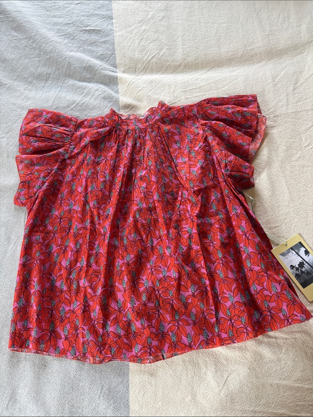 NEW Trovata Red Floral Puff Sleeve Top